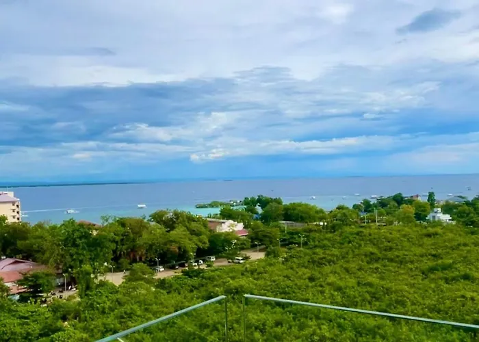 Stylish Tambuli Condotel With Panoramic Mactan Seaview From High Floor Ferieanlegg